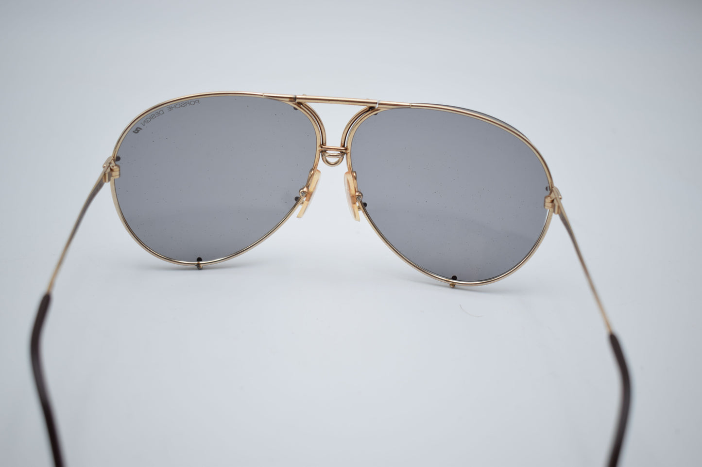 porsche sunglasses, vintage sunglasses, scarface al pacino, mafia sunglasses, 1980s style miami, miami vice, tony montana, design sunglasses, sunglases, sun glasses vintage, cartier rayban, Oakley Gucci, porsche design 5621