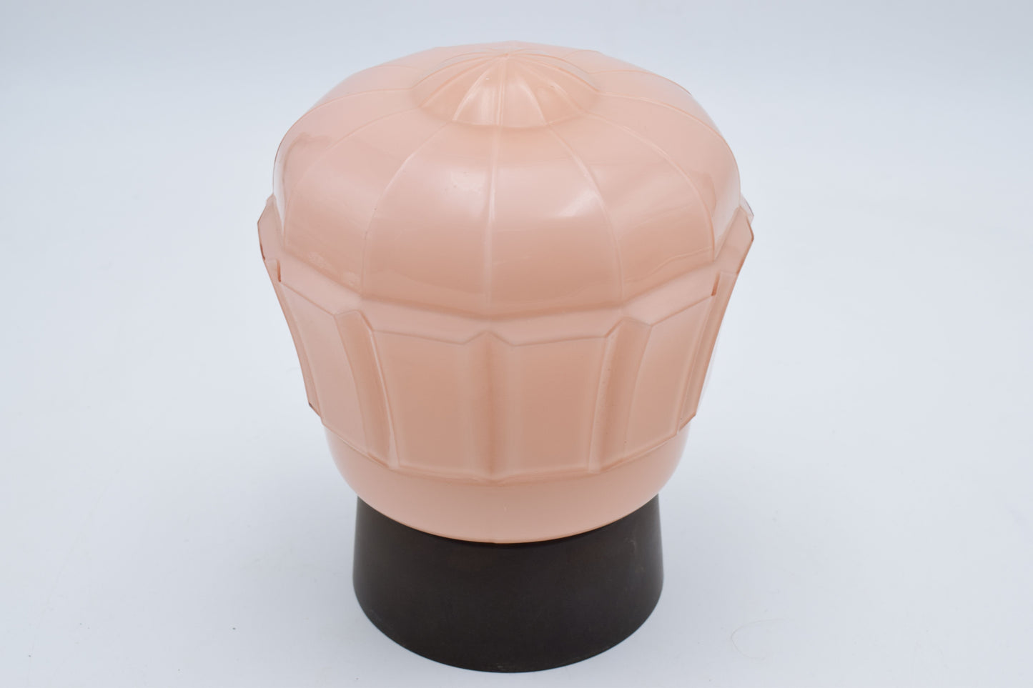 thabur lamp, art deco nouveau, french deco lamp, dutch glass, René Lalique, Le Corbusier, Jean Dunand, Sonia Delaunay, Chrysler new york, bauhaus, toilet light, The Great Gatsby