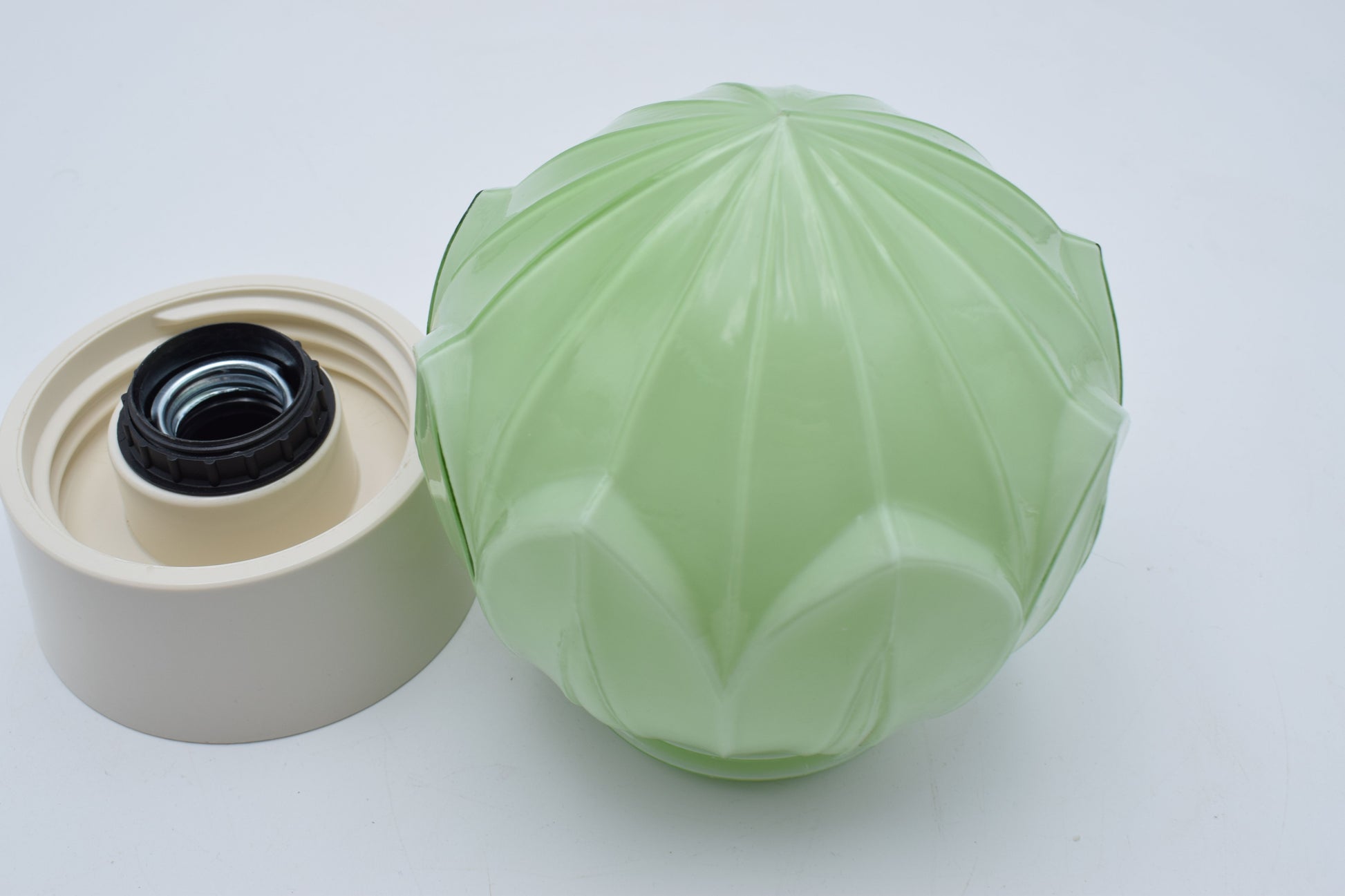 thabur lamp, art deco nouveau, french deco lamp, dutch glass, René Lalique, Le Corbusier, Jean Dunand, Chrysler new york, bauhaus, toilet light, vintage home decor, midcentury lamp, 1920s 1930s lamp