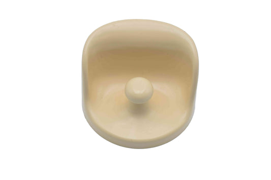 olaf von bohr, kartell, wardrobe hook, silver hook, chrome color hook, joe colombo memphis, Bieffeplast, Giotto Stoppino, italian design, cloth hanger, walk in closet, Vitra Uten Silo, Charles Ray Eames