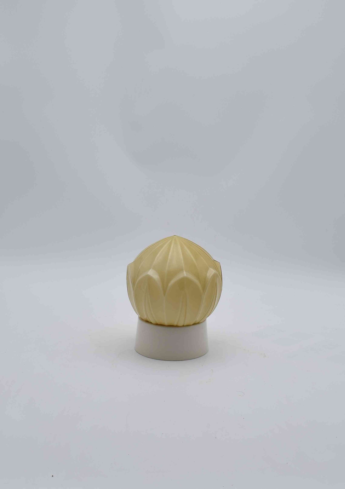 thabur lamp, art deco nouveau, french deco lamp, dutch glass, René Lalique, Le Corbusier, Jean Dunand, Chrysler new york, bauhaus, toilet light, vintage home decor, midcentury lamp, 1920s 1930s lamp