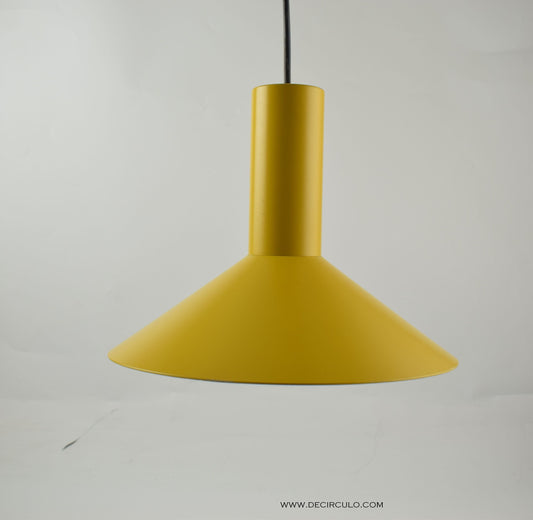 Fog en Morup Formel 1 gele hanglamp ontworpen door Hans Due, Denemarken 1975.